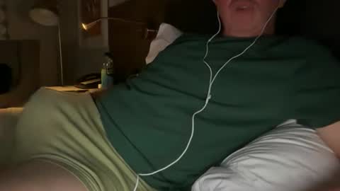 Snapshot of jcor13 chatting on 21, 4, 2026 Jim online show from 21, 4, 2026