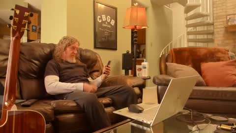 Snapshot of jdineuless chatting on 16, 1, 2025 JDinEuless online show from 16, 1, 2025