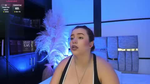Snapshot of jeannewilliams_ chatting on 1, 5, 2026 Jeanne Williams online show from 1, 5, 2026