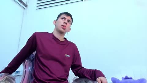 Snapshot of jeanram18 chatting on 19, 12, 2025 JEAN online show from 19, 12, 2025