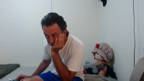 jeans_and_emma online show from 3, 4, 2026