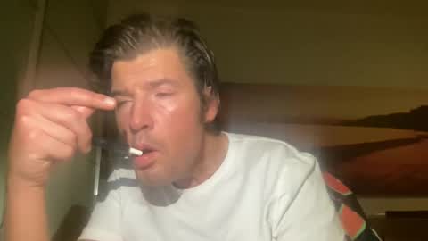 jeanslov online show from 8, 12, 2024