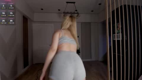 Snapshot of jee__son chatting on 25, 11, 2025 jee__son online show from 25, 11, 2025