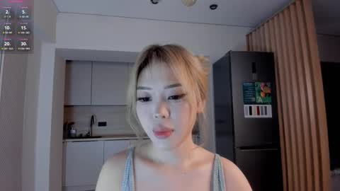 Snapshot of jee__son chatting on 18, 12, 2025 jee__son online show from 18, 12, 2025