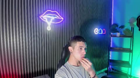 Snapshot of jefer_rick chatting on 15, 12, 2025 Jeff online show from 15, 12, 2025