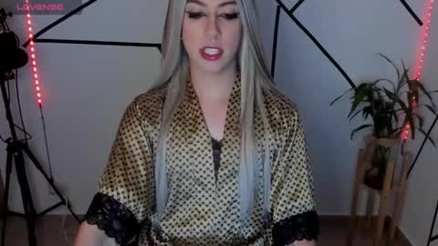  ashley   online show from 10, 9, 2025