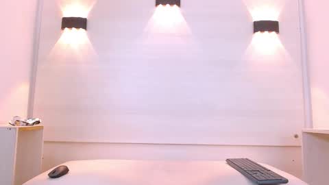 Snapshot of jeic_18 chatting on 8, 11, 2025 jeic 18 online show from 8, 11, 2025