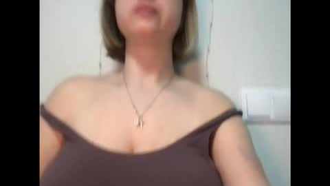 Snapshot of jelly_gum chatting on 23, 12, 2025 Inna online show from 23, 12, 2025