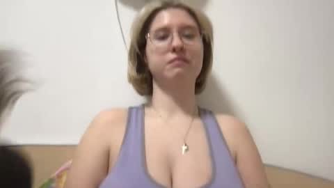 Snapshot of jelly_gum chatting on 3, 2, 2026 Inna online show from 3, 2, 2026