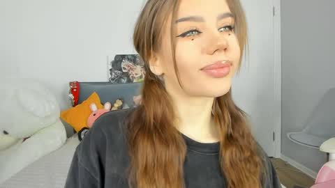 Snapshot of jenie_fire chatting on 31, 1, 2025 Dolly online show from 31, 1, 2025