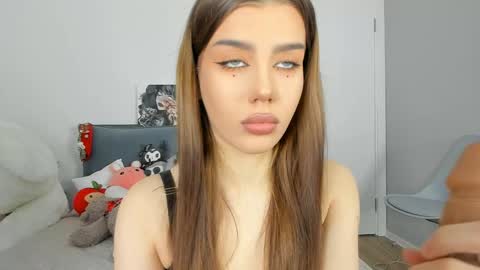 Snapshot of jenie_fire chatting on 8, 2, 2025 Dolly online show from 8, 2, 2025