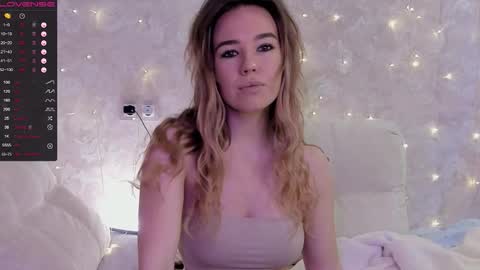 Snapshot of jeniferji chatting on 17, 9, 2025 EvaSileZ online show from 17, 9, 2025