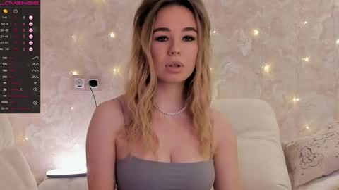Snapshot of jeniferji chatting on 10, 10, 2025 EvaSileZ online show from 10, 10, 2025