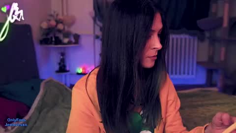 jeniferlovex online show from 9, 2, 2025