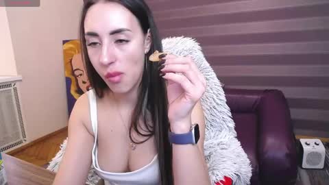 Snapshot of jeniferstone chatting on 12, 5, 2026 Kira online show from 12, 5, 2026