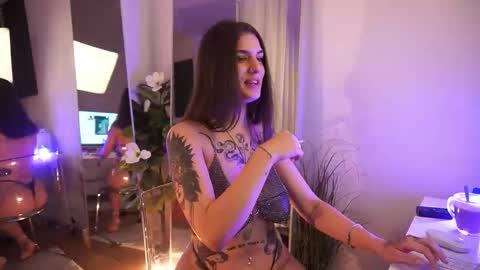Snapshot of jeniffer_foxx chatting on 12, 9, 2025 jeniffer_foxx online show from 12, 9, 2025
