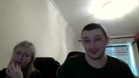 Snapshot of jenisandpeter chatting on 10, 6, 2026 JenisAndPeter online show from 10, 6, 2026