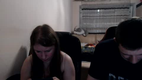 Snapshot of jenisandpeter chatting on 7, 7, 2026 JenisAndPeter online show from 7, 7, 2026