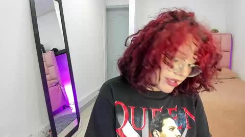 Snapshot of jenn_cg chatting on 6, 3, 2025 jenn online show from 6, 3, 2025