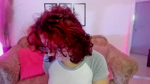 Snapshot of jenn_cg chatting on 8, 3, 2025 jenn online show from 8, 3, 2025