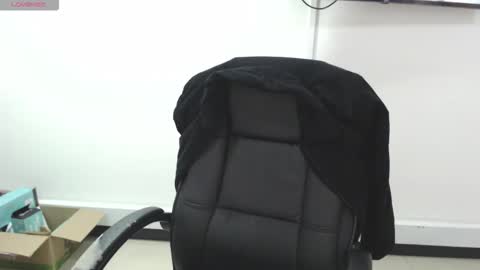 Snapshot of jenn_cg chatting on 26, 9, 2025 jenn online show from 26, 9, 2025