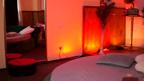 jenna_day online show from 17, 2, 2025