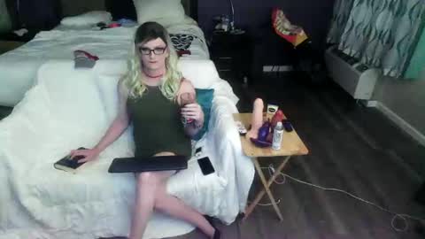 Snapshot of jennacd4life chatting on 8, 11, 2025 Jenna Cross online show from 8, 11, 2025