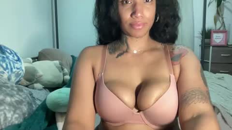 Snapshot of jenni_cash chatting on 31, 1, 2025 Mistress Jenni online show from 31, 1, 2025