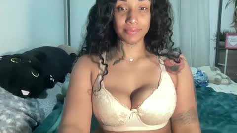 Snapshot of jenni_cash chatting on 17, 2, 2025 Mistress Jenni online show from 17, 2, 2025