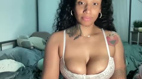 Snapshot of jenni_cash chatting on 6, 3, 2025 Mistress Jenni online show from 6, 3, 2025