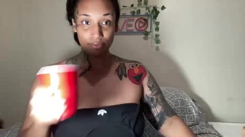 Snapshot of jenni_cash chatting on 28, 9, 2025 Mistress Jenni online show from 28, 9, 2025