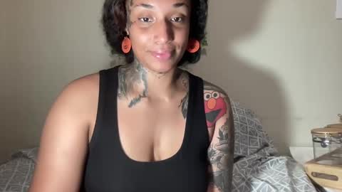 Snapshot of jenni_cash chatting on 14, 10, 2025 Mistress Jenni online show from 14, 10, 2025