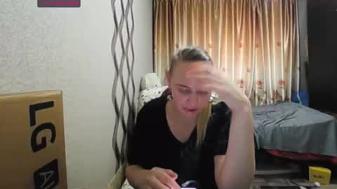 JenniDeep online show from 1, 12, 2025