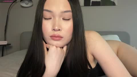 jennie_yung online show from 13, 4, 2026