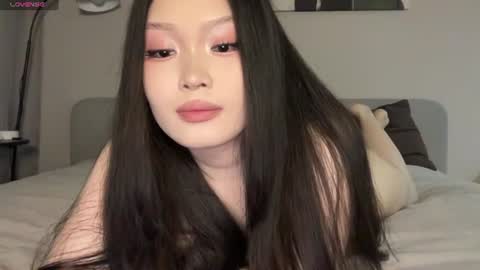 Snapshot of jennie_yung chatting on 9, 7, 2026 jennie_yung online show from 9, 7, 2026