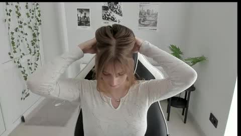 Snapshot of jenniestar chatting on 29, 5, 2026 Karla online show from 29, 5, 2026