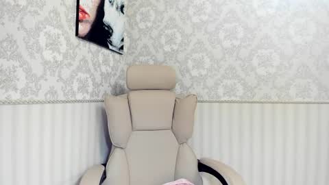 Jennifer online show from 5, 10, 2025