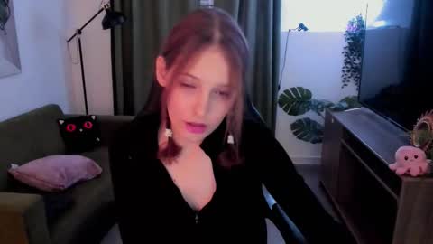 jenniferkiim online show from 15, 10, 2025