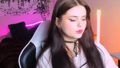 Jenni online show from 1, 12, 2024