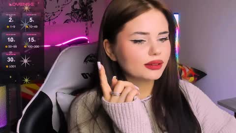 Jenni online show from 5, 12, 2024