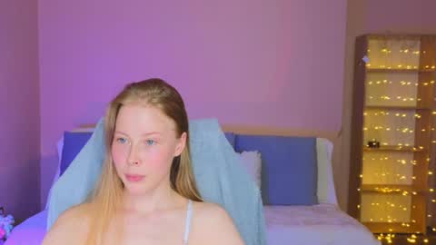 Snapshot of jenny_angelok chatting on 28, 6, 2026 Next broadcast on December 05 subject to change online show from 28, 6, 2026