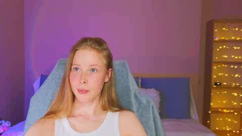 Snapshot of jenny_angelok chatting on 9, 7, 2026 Next broadcast on December 05 subject to change online show from 9, 7, 2026