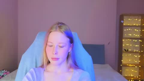 Snapshot of jenny_angelok chatting on 22, 7, 2026 Next broadcast on December 05 subject to change online show from 22, 7, 2026