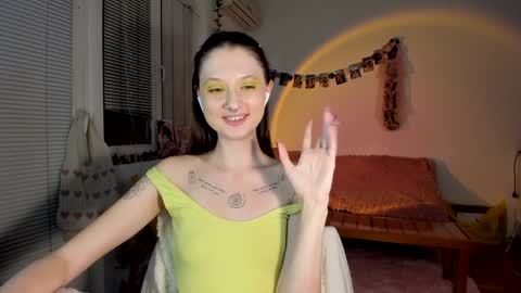 Jennifer Jenny Darling   online show from 6, 12, 2024