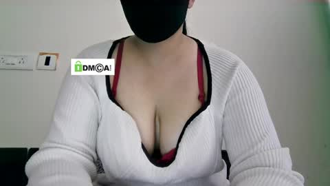 Snapshot of jennydolphin chatting on 6, 6, 2026 Jenny online show from 6, 6, 2026
