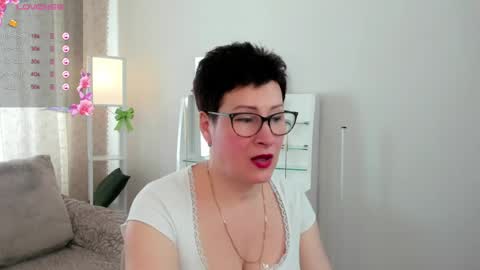 Snapshot of jennymons chatting on 29, 4, 2026 Jenny online show from 29, 4, 2026