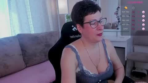Snapshot of jennymons chatting on 12, 5, 2026 Jenny online show from 12, 5, 2026