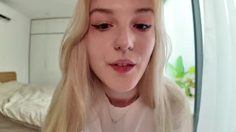 Snapshot of jennytime chatting on 6, 3, 2025 Jen online show from 6, 3, 2025