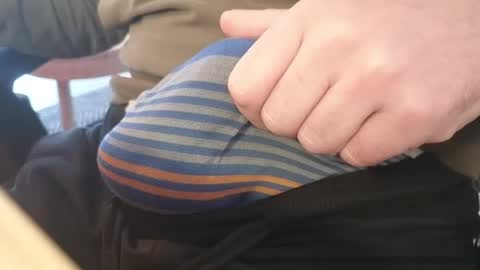 Machine  Sperme  online show from 9, 3, 2025