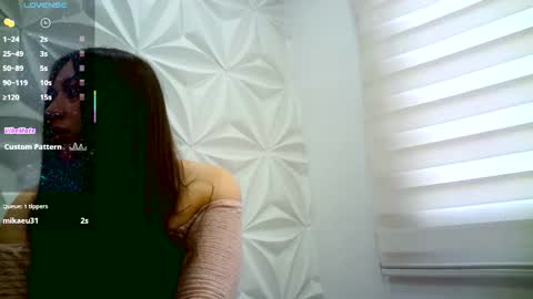 Snapshot of jerryandjessicaa chatting on 15, 12, 2025 Jess y Jerry online show from 15, 12, 2025